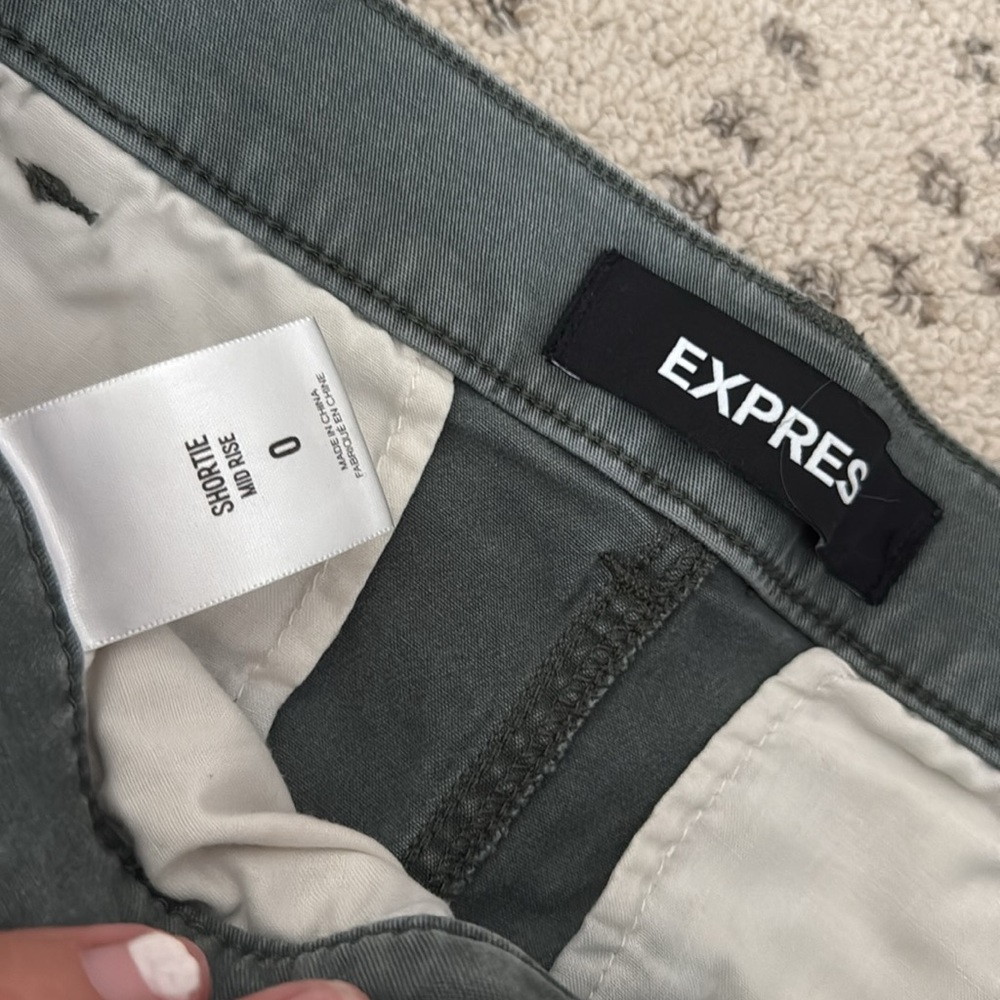 Express Shortie Mid Rise - Size 0 - Picture 2 of 3